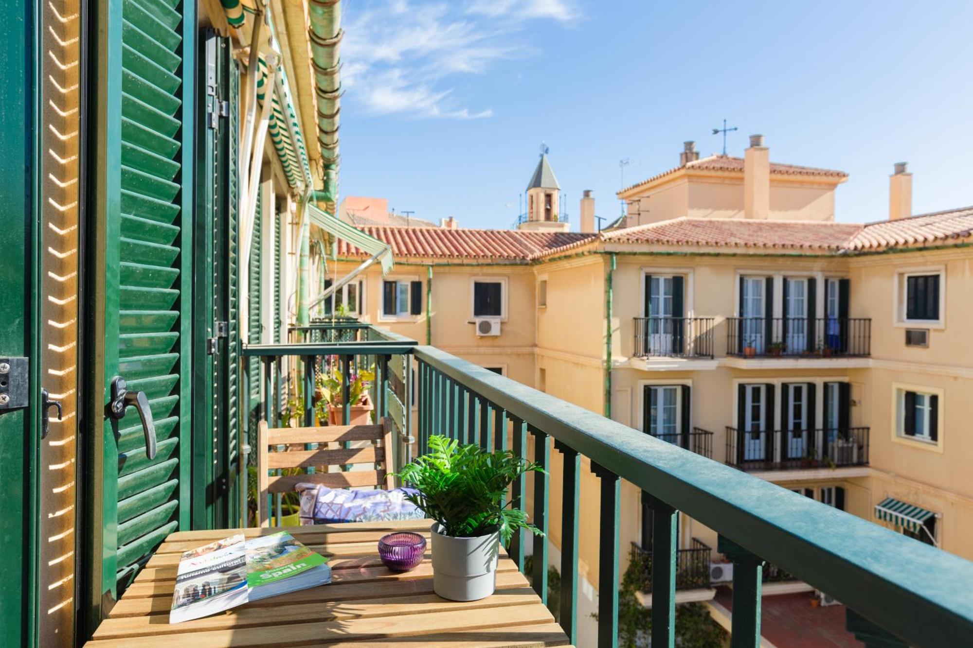 Appartement Centro Ii: And Bright With Balconies