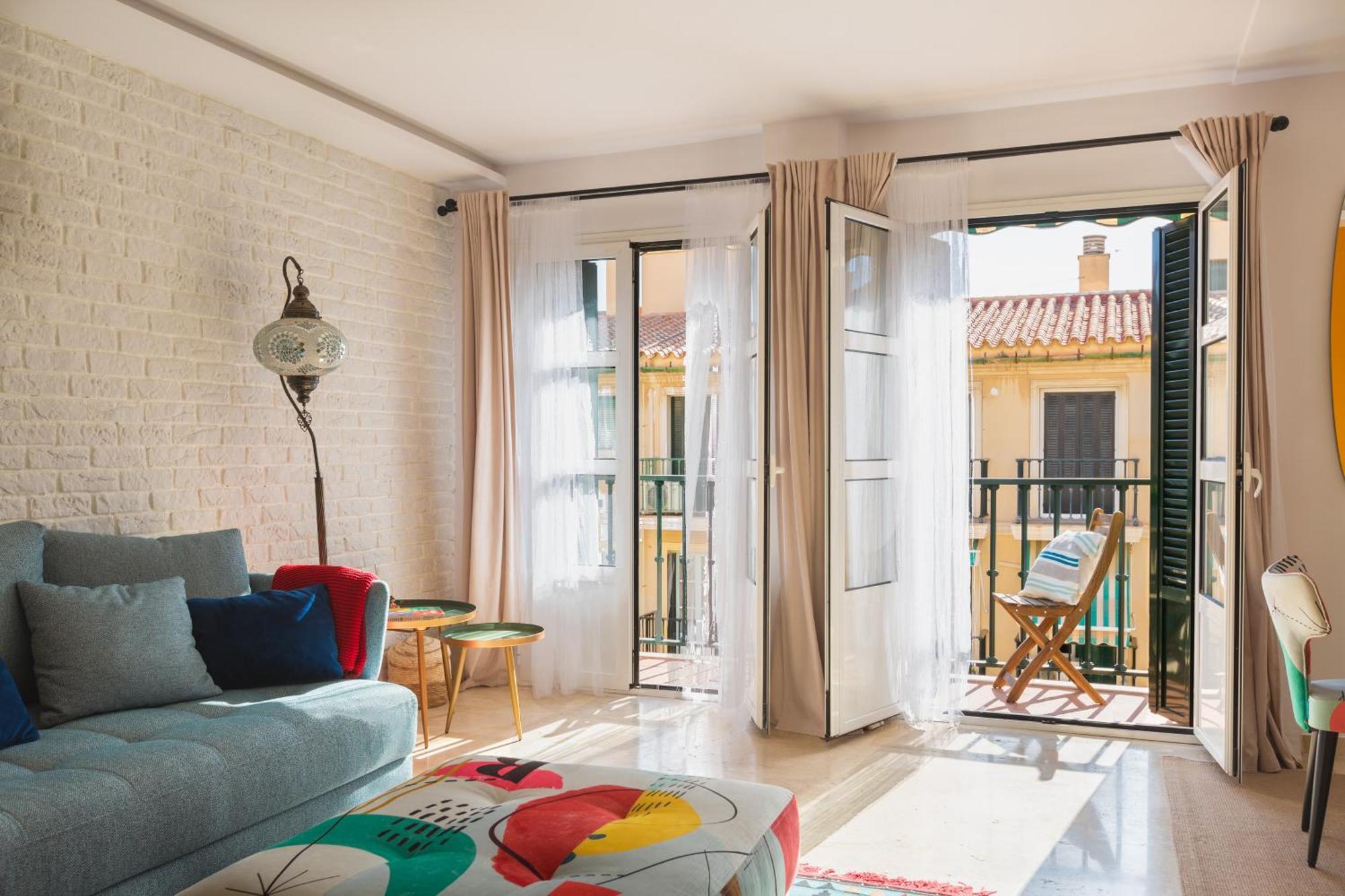 Centro Ii: And Bright With Balconies Appartement